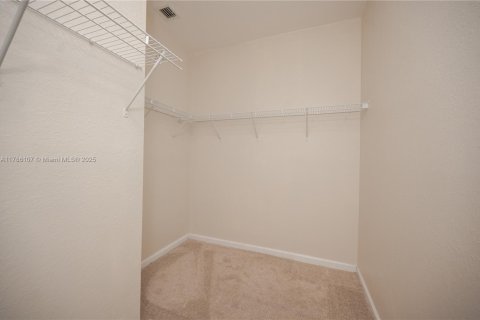 Townhouse in Homestead, Florida 3 bedrooms, 145.3 sq.m. № 2038148 - photo 24