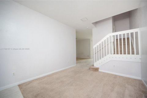 Townhouse in Homestead, Florida 3 bedrooms, 145.3 sq.m. № 2038148 - photo 2