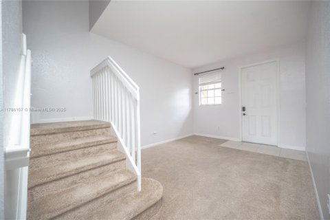 Townhouse in Homestead, Florida 3 bedrooms, 145.3 sq.m. № 2038148 - photo 12