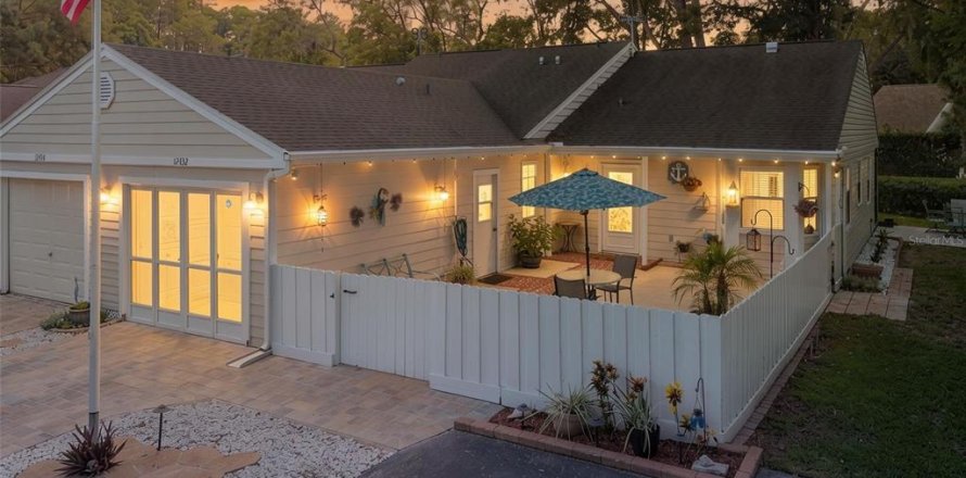 Casa en Hudson, Florida 2 dormitorios, 117.8 m2 № 2259114