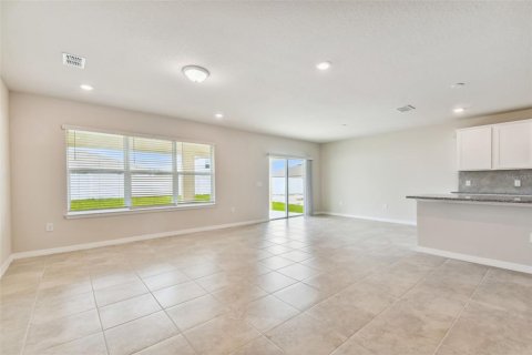 House in Spring Hill, Florida 4 bedrooms, 268.86 sq.m. № 1690890 - photo 6