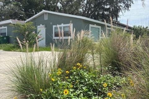 House in Tampa, Florida 3 bedrooms, 222.69 sq.m. № 1829573 - photo 1