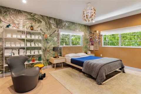 House in Miami Shores, Florida 4 bedrooms, 327.85 sq.m. № 1861395 - photo 14