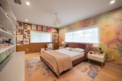 House in Miami Shores, Florida 4 bedrooms, 327.85 sq.m. № 1861395 - photo 12
