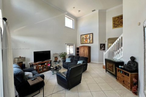 House in Cutler Bay, Florida 4 bedrooms, 239.78 sq.m. № 1949146 - photo 11