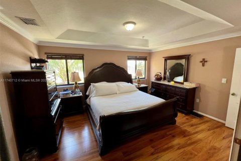House in Cutler Bay, Florida 4 bedrooms, 239.78 sq.m. № 1949146 - photo 21