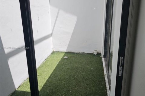 Adosado en venta en Weston, Florida, 3 dormitorios, 139.35 m2 № 1887841 - foto 13