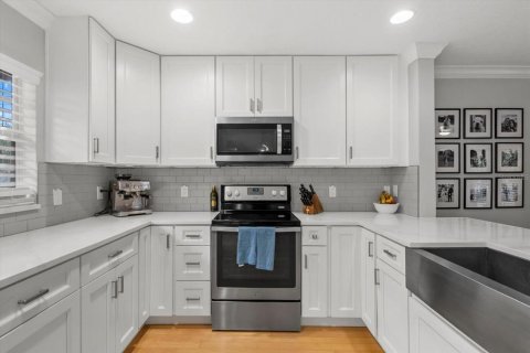 Touwnhouse à vendre à Tampa, Floride: 2 chambres, 134.06 m2 № 1905677 - photo 11