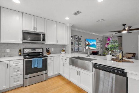 Touwnhouse à vendre à Tampa, Floride: 2 chambres, 134.06 m2 № 1905677 - photo 10