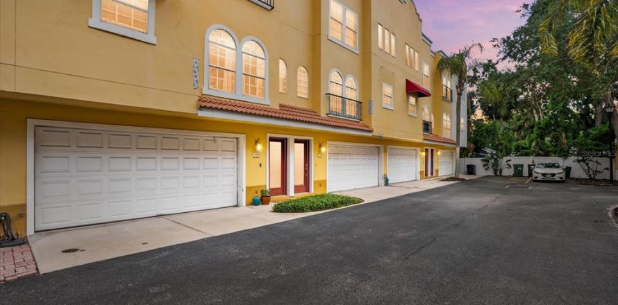 Touwnhouse à Tampa, Floride 2 chambres, 134.06 m2 № 1905677
