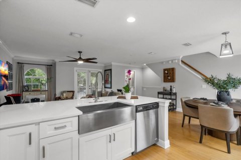 Touwnhouse à vendre à Tampa, Floride: 2 chambres, 134.06 m2 № 1905677 - photo 12