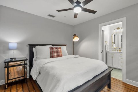 Touwnhouse à vendre à Tampa, Floride: 2 chambres, 134.06 m2 № 1905677 - photo 17