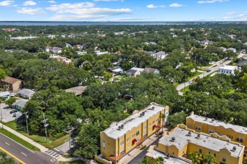 Touwnhouse à vendre à Tampa, Floride: 2 chambres, 134.06 m2 № 1905677 - photo 30