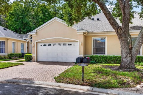 Townhouse in New Port Richey, Florida 3 bedrooms, 187.11 sq.m. № 2393960 - photo 2