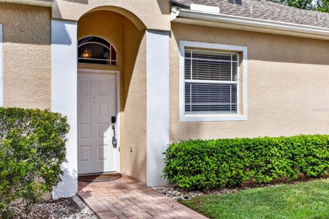 Townhouse in New Port Richey, Florida 3 bedrooms, 187.11 sq.m. № 2393960 - photo 5