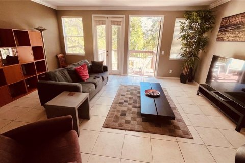 Townhouse in Tampa, Florida 3 bedrooms, 178.37 sq.m. № 1850257 - photo 15