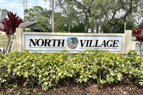 Propiedad comercial en venta en Tarpon Springs, Florida, 53 dormitorios, 1929.02 m2 № 1767433 - foto 2