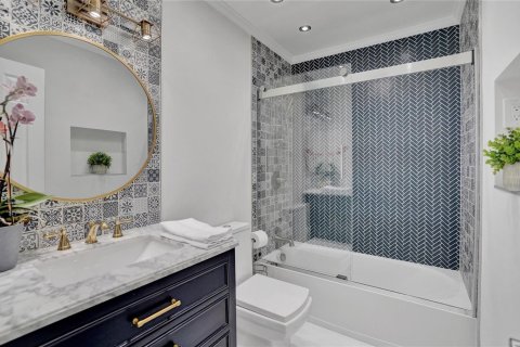 Villa ou maison à vendre à Pompano Beach, Floride: 4 chambres, 208.84 m2 № 2084382 - photo 14