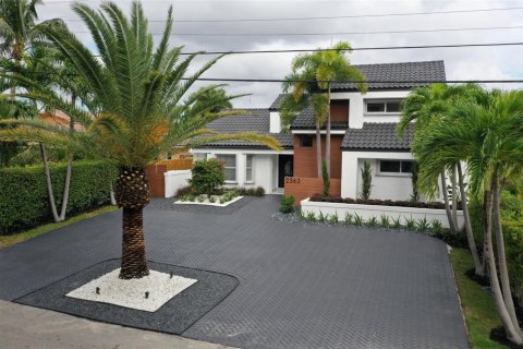 Villa ou maison à vendre à Pompano Beach, Floride: 4 chambres, 208.84 m2 № 2084382 - photo 21