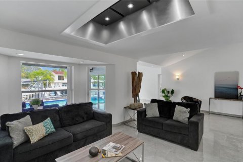 Villa ou maison à vendre à Pompano Beach, Floride: 4 chambres, 208.84 m2 № 2084382 - photo 9