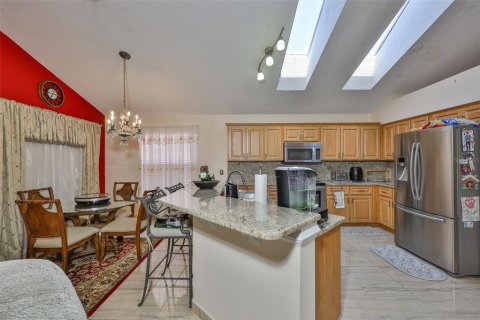 Casa en venta en Tampa, Florida, 4 dormitorios, 195.56 m2 № 1741186 - foto 16