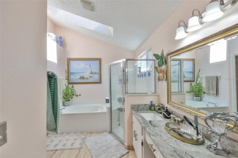 Casa en venta en Tampa, Florida, 4 dormitorios, 195.56 m2 № 1741186 - foto 30