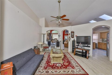 Casa en venta en Tampa, Florida, 4 dormitorios, 195.56 m2 № 1741186 - foto 5