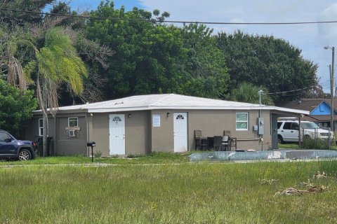 Immobilier commercial à St. Lucie, Floride 190.36 m2 № 2374867