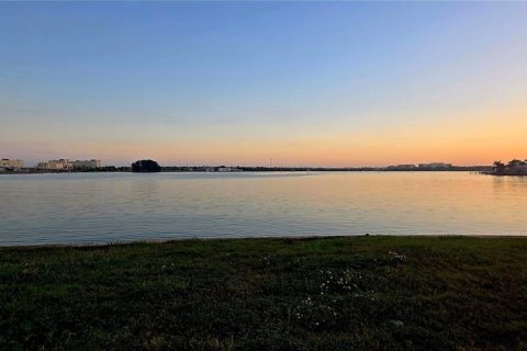 Land in Madeira Beach, Florida № 2111288