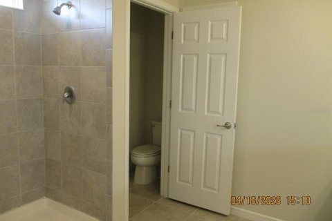 House in Davenport, Florida 4 bedrooms, 224.45 sq.m. № 2208514 - photo 8