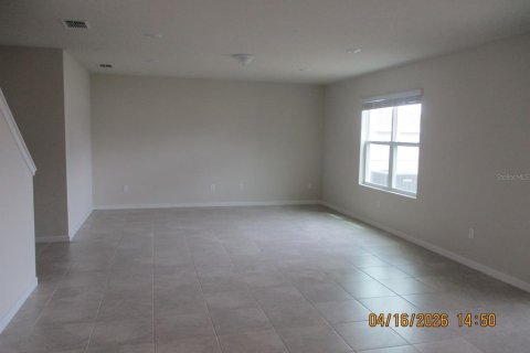 House in Davenport, Florida 4 bedrooms, 224.45 sq.m. № 2208514 - photo 2