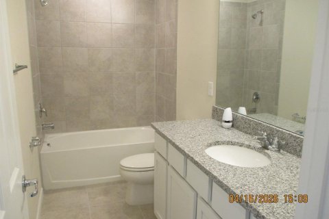 House in Davenport, Florida 4 bedrooms, 224.45 sq.m. № 2208514 - photo 6