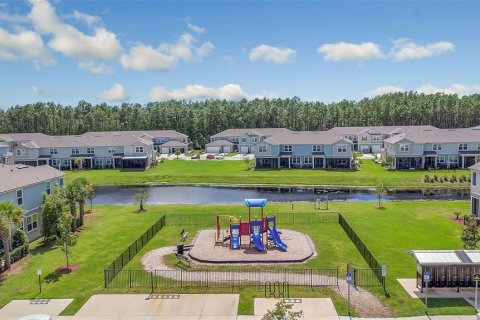 Townhouse in Palm Coast, Florida 2 bedrooms, 134.06 sq.m. № 1909691 - photo 23