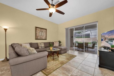 House in Safety Harbor, Florida 4 bedrooms, 258.92 sq.m. № 1744192 - photo 11