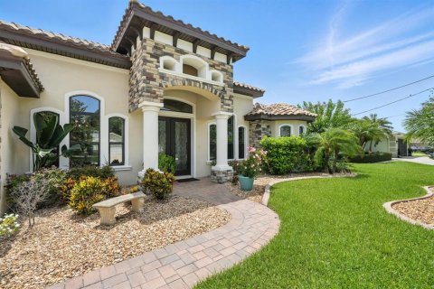 House in Palm Coast, Florida 3 bedrooms, 183.3 sq.m. № 1812534 - photo 12