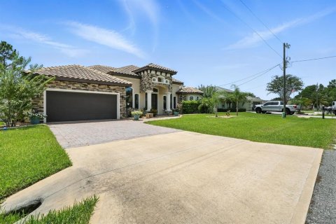 House in Palm Coast, Florida 3 bedrooms, 183.3 sq.m. № 1812534 - photo 10