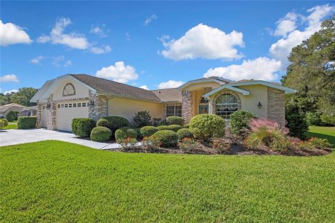 Villa ou maison à Homosassa, Floride 3 chambres, 203.36 m2 № 2419250
