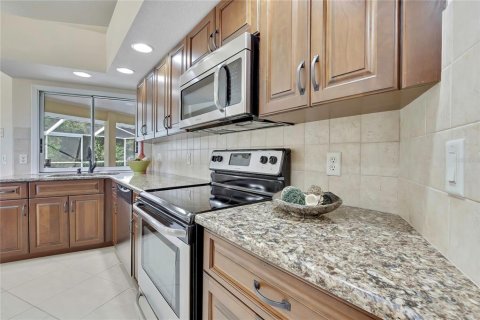 Villa ou maison à vendre à Homosassa, Floride: 3 chambres, 203.36 m2 № 2419250 - photo 14
