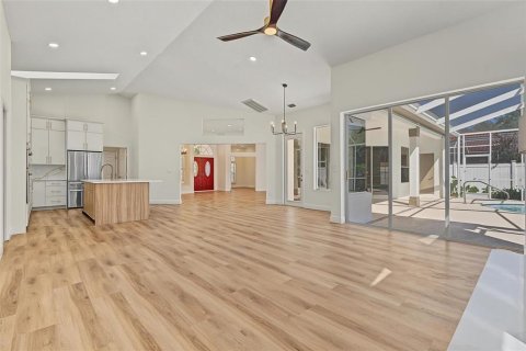 House in Oldsmar, Florida 5 bedrooms, 253.62 sq.m. № 2419203 - photo 20