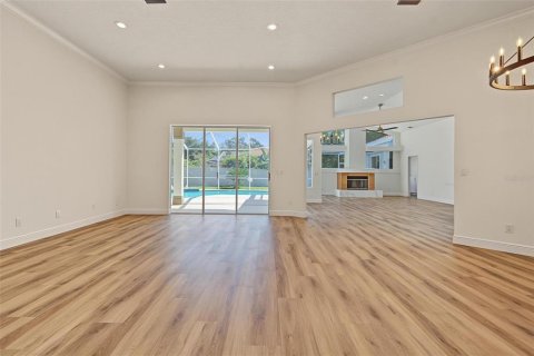 House in Oldsmar, Florida 5 bedrooms, 253.62 sq.m. № 2419203 - photo 9
