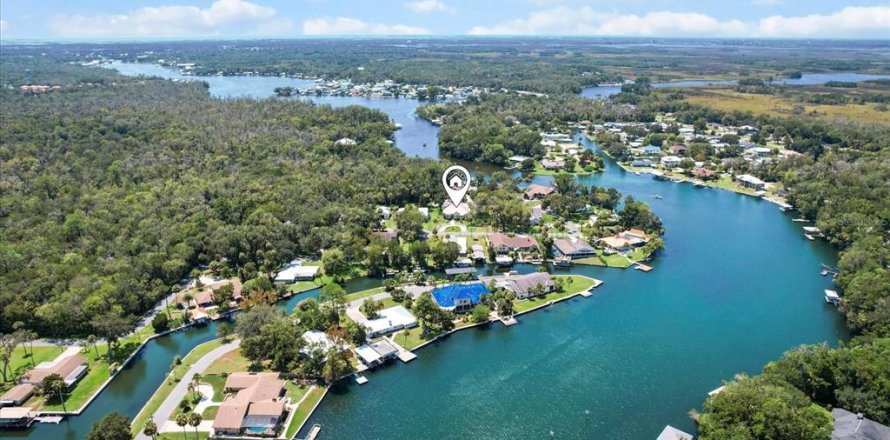 Villa ou maison à Homosassa, Floride 3 chambres, 208.47 m2 № 1916950