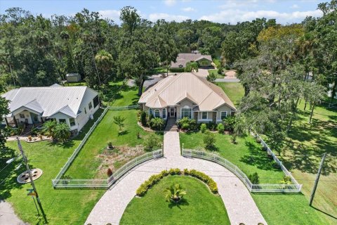 House in Homosassa, Florida 3 bedrooms, 208.47 sq.m. № 1916950 - photo 3