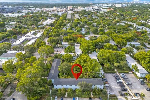 Condo in Miami, Florida, 2 bedrooms № 2185898 - photo 26