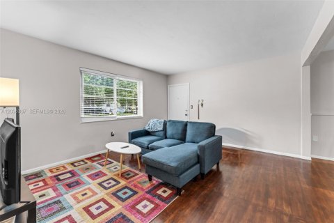 Condo in Miami, Florida, 2 bedrooms № 2185898 - photo 6