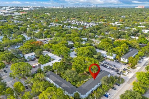 Condo in Miami, Florida, 2 bedrooms № 2185898 - photo 24