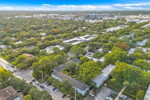 Condo in Miami, Florida, 2 bedrooms № 2185898 - photo 29
