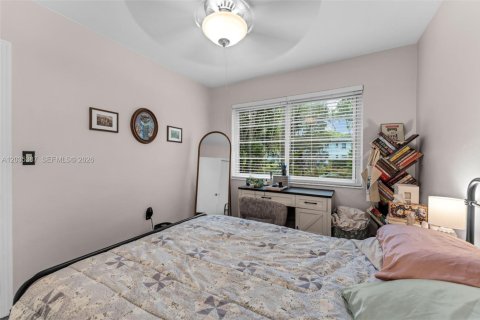 Condo in Miami, Florida, 2 bedrooms № 2185898 - photo 13