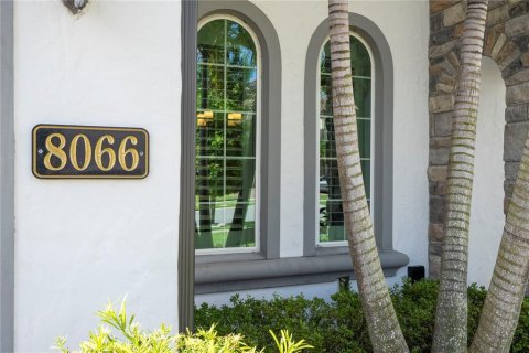 House in Orlando, Florida 7 bedrooms, 480.21 sq.m. № 1791132 - photo 6