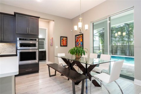 House in Orlando, Florida 7 bedrooms, 480.21 sq.m. № 1791132 - photo 27