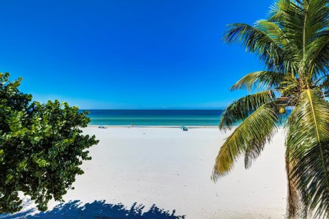 Copropriété à louer à Redington Shores, Floride: 2 chambres, 102.47 m2 № 251621 - photo 2